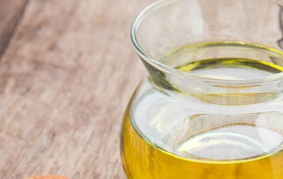 Mandljevo olje (Prunus dulcis)