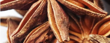 Eterično olje zvezdastega janeža